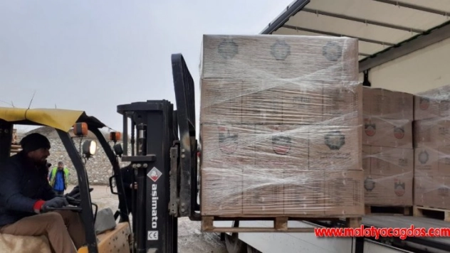 Büyükşehir Belediyesi'nden Elazığ'a gıda yardımı