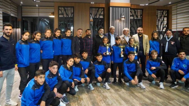 Büyükşehir Belediyespor atletizm takımı bölgesel kros Ligi 2. kademe yarışlarına katılacak