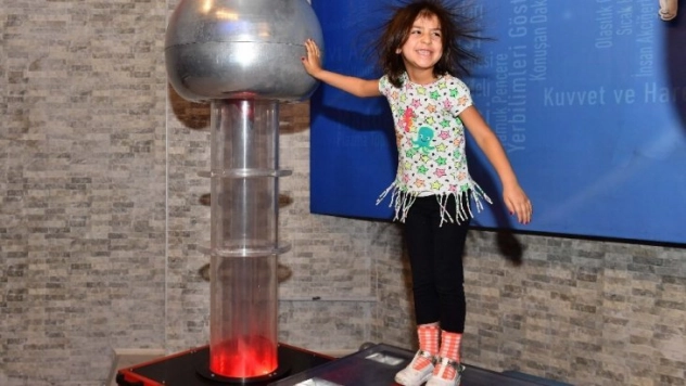 Büyükşehirden minik emekçilere sürpriz