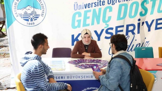 Büyükşehirden üniversite öğrencilerine rehberlik ve danışmanlık hizmeti