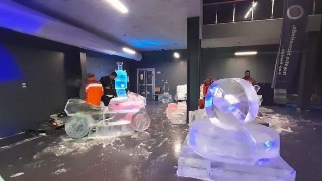 Buz soba ziyaretçilerini ısıtıyor