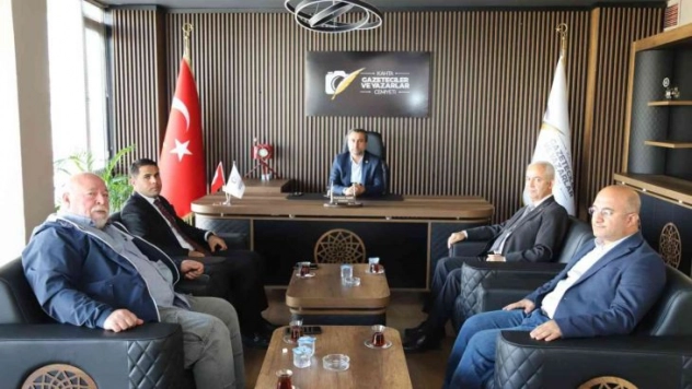 BYEGM İl Müdürü Güvel, Kahta'daki gazetecilerle bir araya geldi