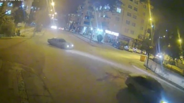 Cadde ortasında defalarca drift yaptı