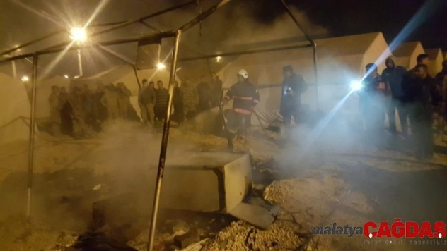 Çadırkentteki yangın söndürüldü