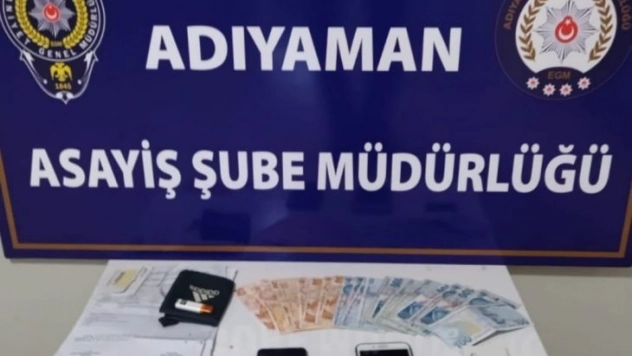 Çaldığı altınlarla araba ve telefon alan hırsız tutuklandı