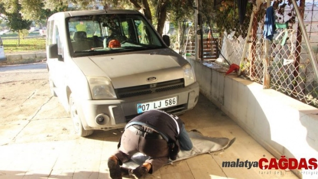 Çalışmayan aracın altındaki civatayı gördü, eğilip bakınca şok oldu