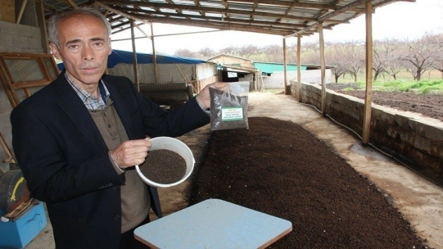 Çamurdan organik gübre üretti