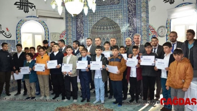 Çanakkale'de 'Kur'an-ı Kerim, Hafızlık, Ezan Okuma Yarışması' yapıldı