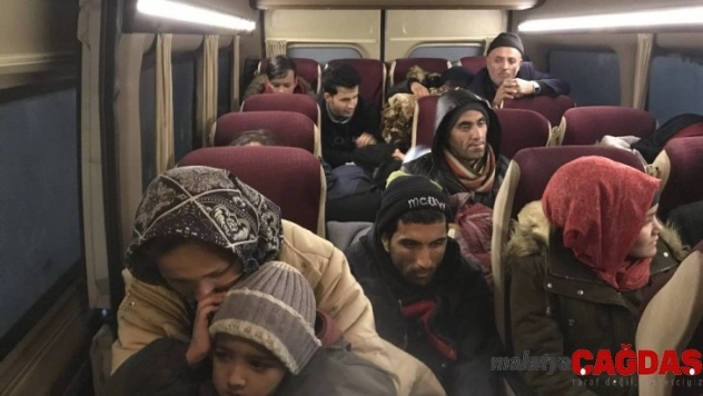 Çanakkale'de 100 mülteci yakalandı