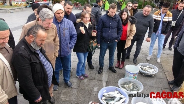 Çanakkalelilerin balık alışverişinde gözdesi: Olta balıkçılığı