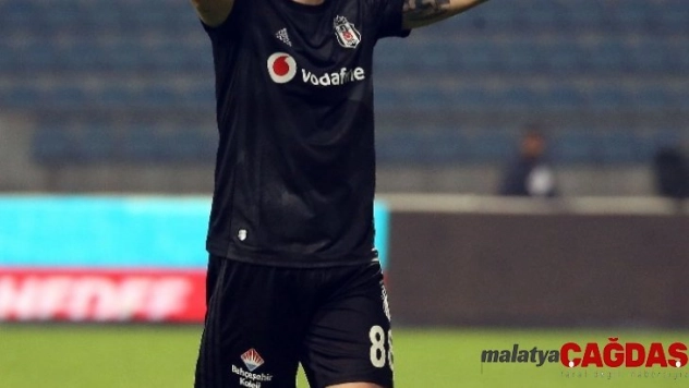 Caner ve Gökhan doludizgin gidiyor