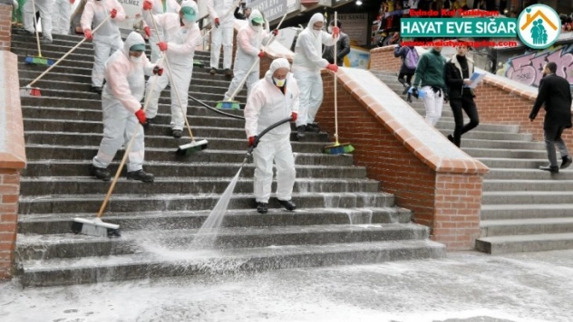 Çankaya'da farklı noktalarda dezenfektan hizmeti