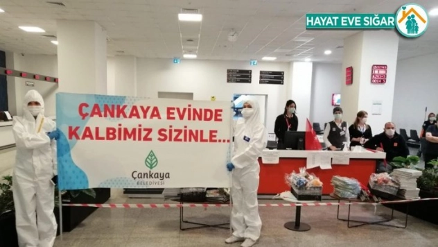 Çankaya Evleri kursiyerlerinden çocukların yüzünü güldüren hareket