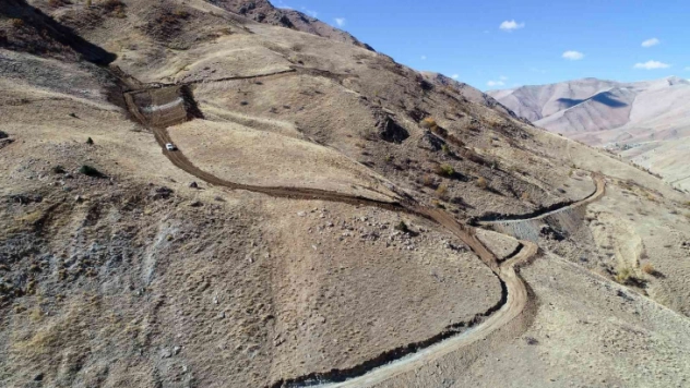 Çatak-Bahçesaray karayolunda çığ önlemi