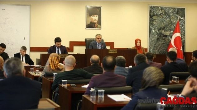 Çayırova'da yılın ilk meclisi toplandı
