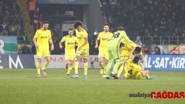 Çaykur Rizespor: 1 - Fenerbahçe: 2 (Maç sonucu)