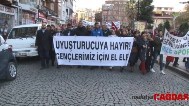 Çaykur Rizespor taraftarlarından uyuşturucuya karşı yürüyüş