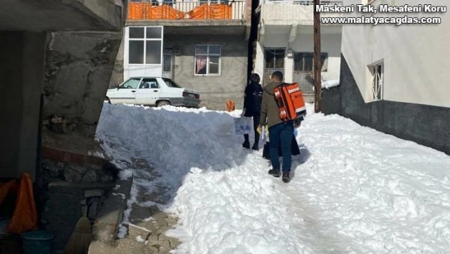 Çelikhan'da 75 yaş üstüne aşı vurulmaya başlandı