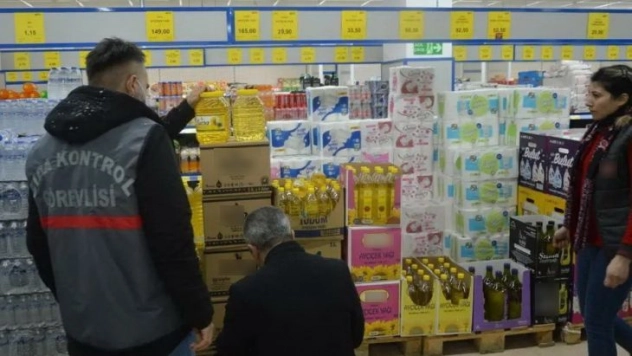 Çelikhan'da marketlerde yağ, fahiş fiyat ve stok denetimi