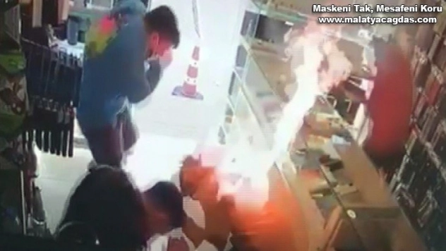 Cep telefonu bataryası bomba gibi patladı