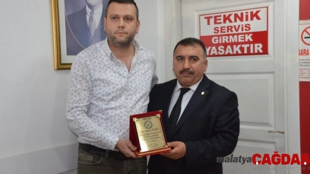 Ceren'in katilinin yakalanmasını sağlayan esnafa plaket