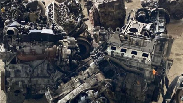 Ceyhan'da 34 çıkma otomobil motoru ele geçirildi