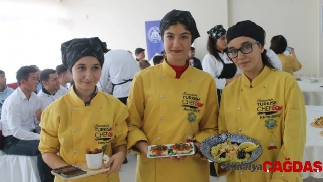 Ceyhanlı öğrenciler 'Avrupa Lezzetleri'nde yarıştı