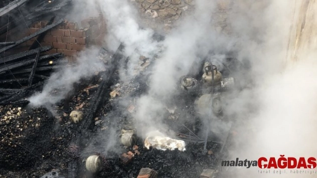 Cezaevine görüşe giden ailenin evinde şüpheli yangın