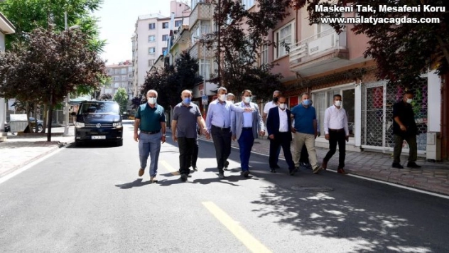 Cezmi Kartay Caddesi'ndeki yenileme çalışmaları tamamlandı