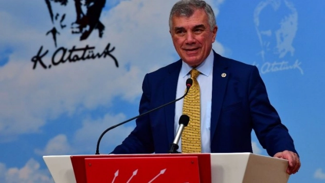 CHP'li Çeviköz basın toplantısı düzenledi