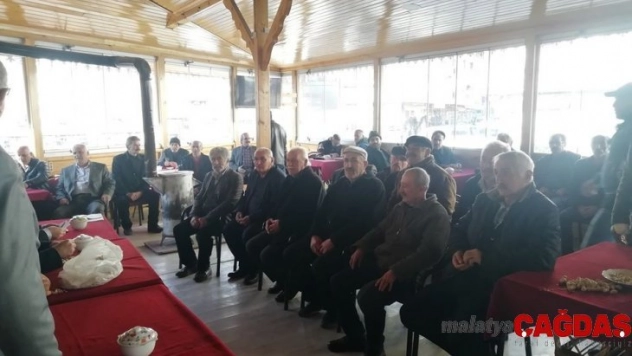 CHP'li milletvekilleri İspir'de vatandaşlarla buluştu