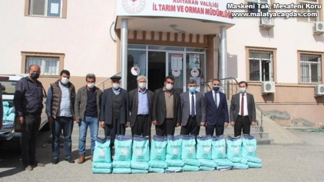 Çiftçilere yem bitkisi tohumu dağıtıldı