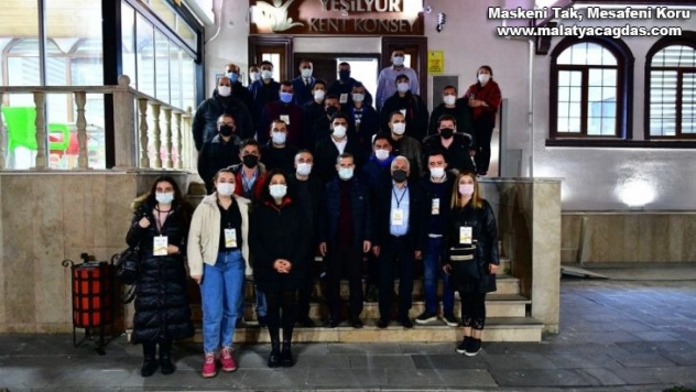 Çınar, kayısı çiçeği şenliği misafirleriyle bir araya geldi