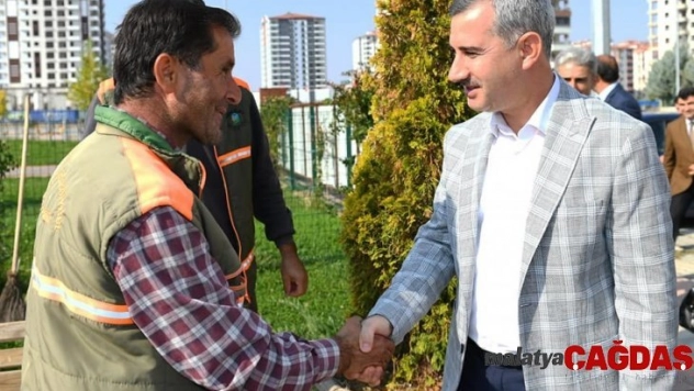 Çınar'dan örnek davranış sergileyen personellere ziyaret