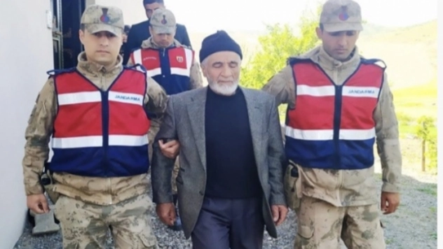 Cinayet zanlısı 19 yıl sonra yakayı ele verdi