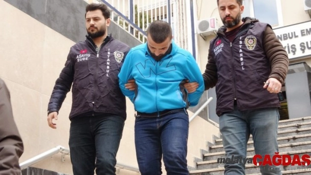 Cinayetten sonra ayakkabılarını bile giymeden kaçtı