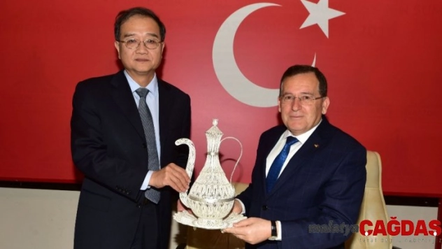 Çinli firmalara Yatırım Adası tanıtıldı