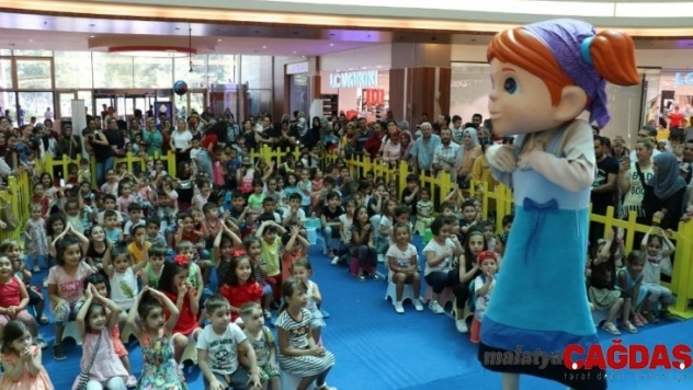 Çizgi film karakteri Elif çocuklarla buluştu
