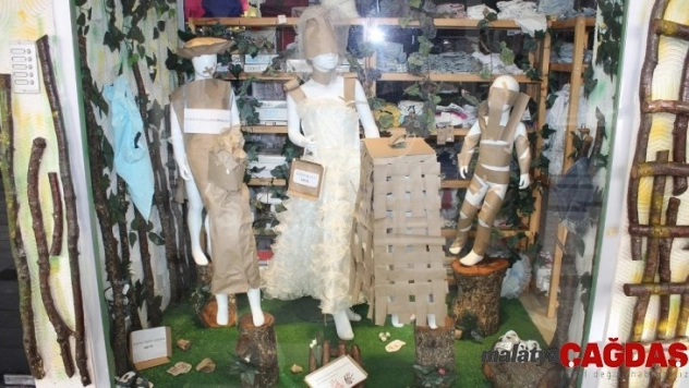 Çocuğa şiddete 'sessiz çığlık' vitrini