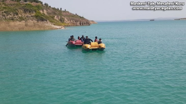 Çocuklar bayramlarını deniz bisikletiyle kutladı