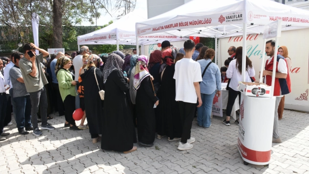 Çocuklara 4 bin liralık giyim hediye kartı