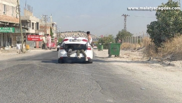 Çocukların bagajda tehlikeli yolculuğu kamerada