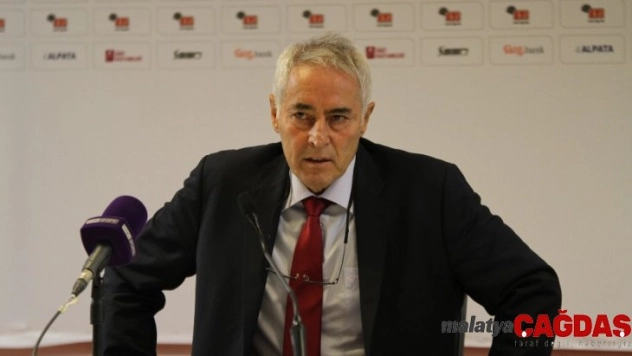 Coşkun Demirbakan: 'Transfer söylentileri futbolculara konsantre kaybı yaşattı'