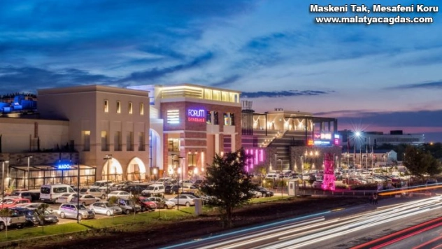 Covid 19 aşısı Forum Diyarbakır'da randevusuz başladı