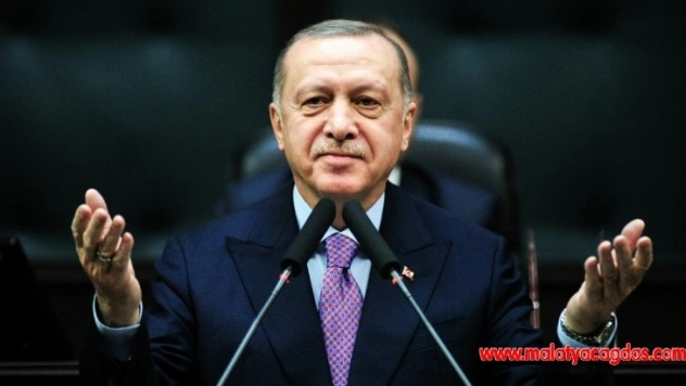 Cumhurbaşkanı Erdoğan'a AK Parti Grubu'nda doğum günü sürprizi