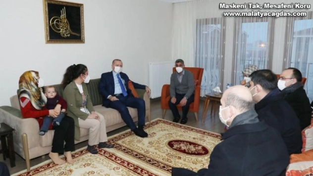 Cumhurbaşkanı Erdoğan'dan ev ziyareti