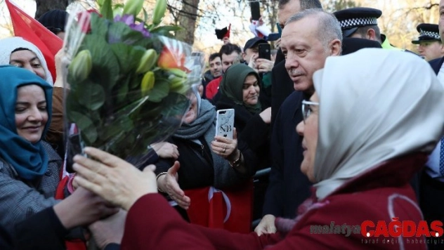 Cumhurbaşkanı Erdoğan, Londra'da coşku ile karşılandı