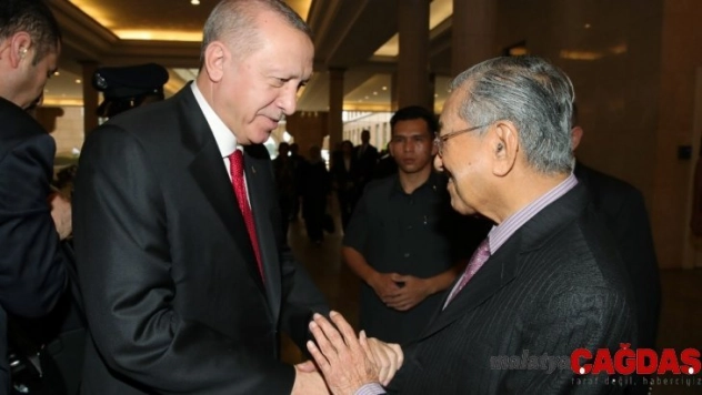 Cumhurbaşkanı Erdoğan, Malezya Başbakanı Muhammed ile görüştü