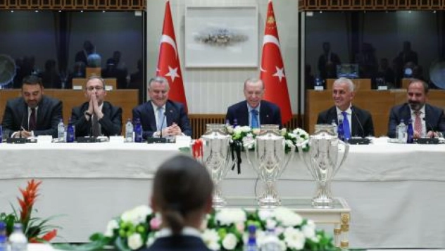 Cumhurbaşkanı Erdoğan, Süper Lig'e Yükselen Kulüpleri Kabul Etti