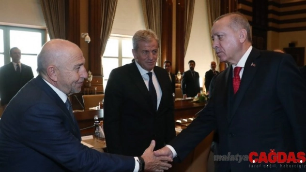 Cumhurbaşkanı Recep Tayyip Erdoğan, TFF ve Kulüpler Birliği'ni kabul etti.